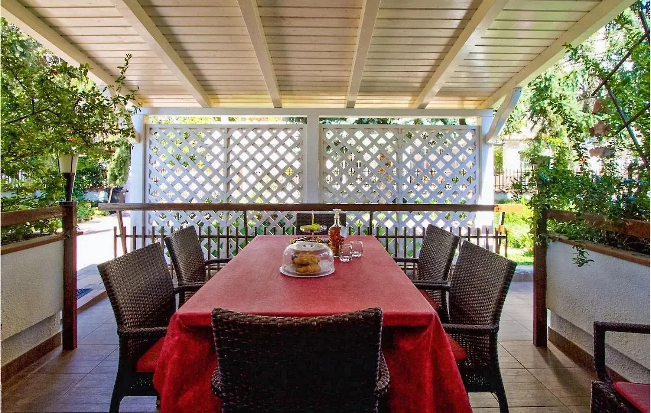 Holiday home Family Friendly House With A Swimming Pool Pjescana Uvala, Pula - 21764