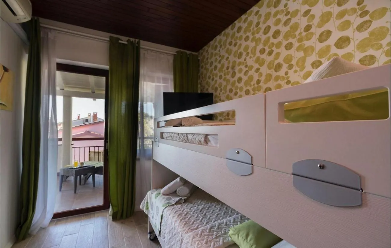 Family Friendly House With A Swimming Pool Pjescana Uvala, Pula - 21764 0*,  Croatia